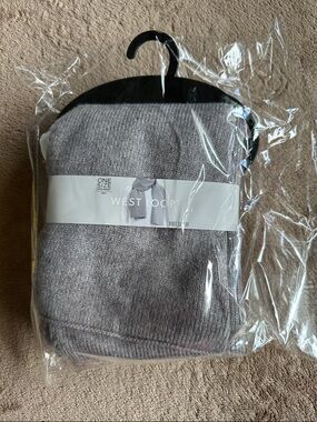 West loop Ribbed Knit Scarf - Light Gray. New with tag.